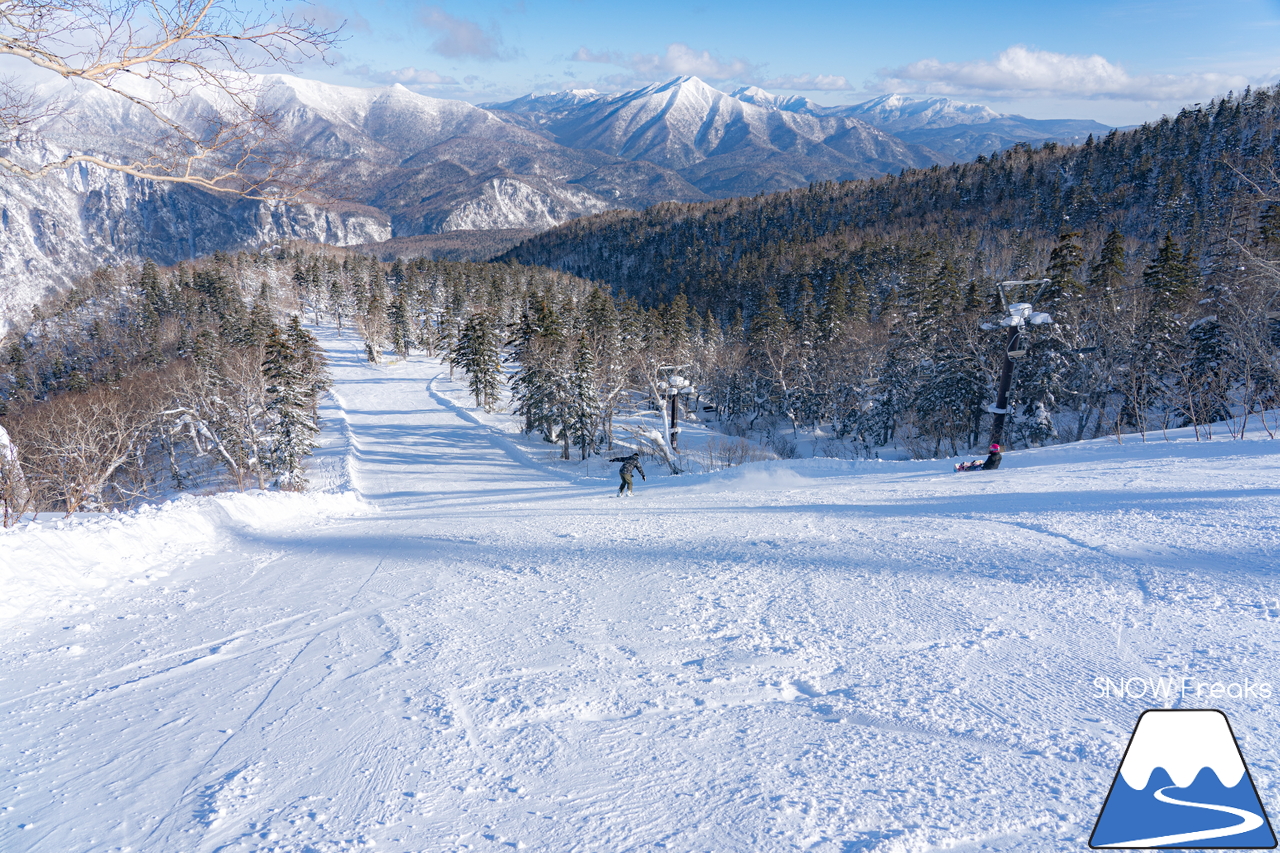 大雪山層雲峡・黒岳ロープウェイスキー場｜やっぱりここは別世界。標高1,520ｍのパウダーフィールド！